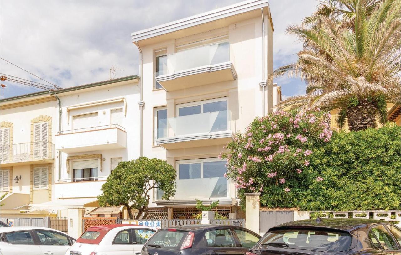 Sul Mare Διαμέρισμα Λίντο ντι Καμαϊόρε Εξωτερικό φωτογραφία